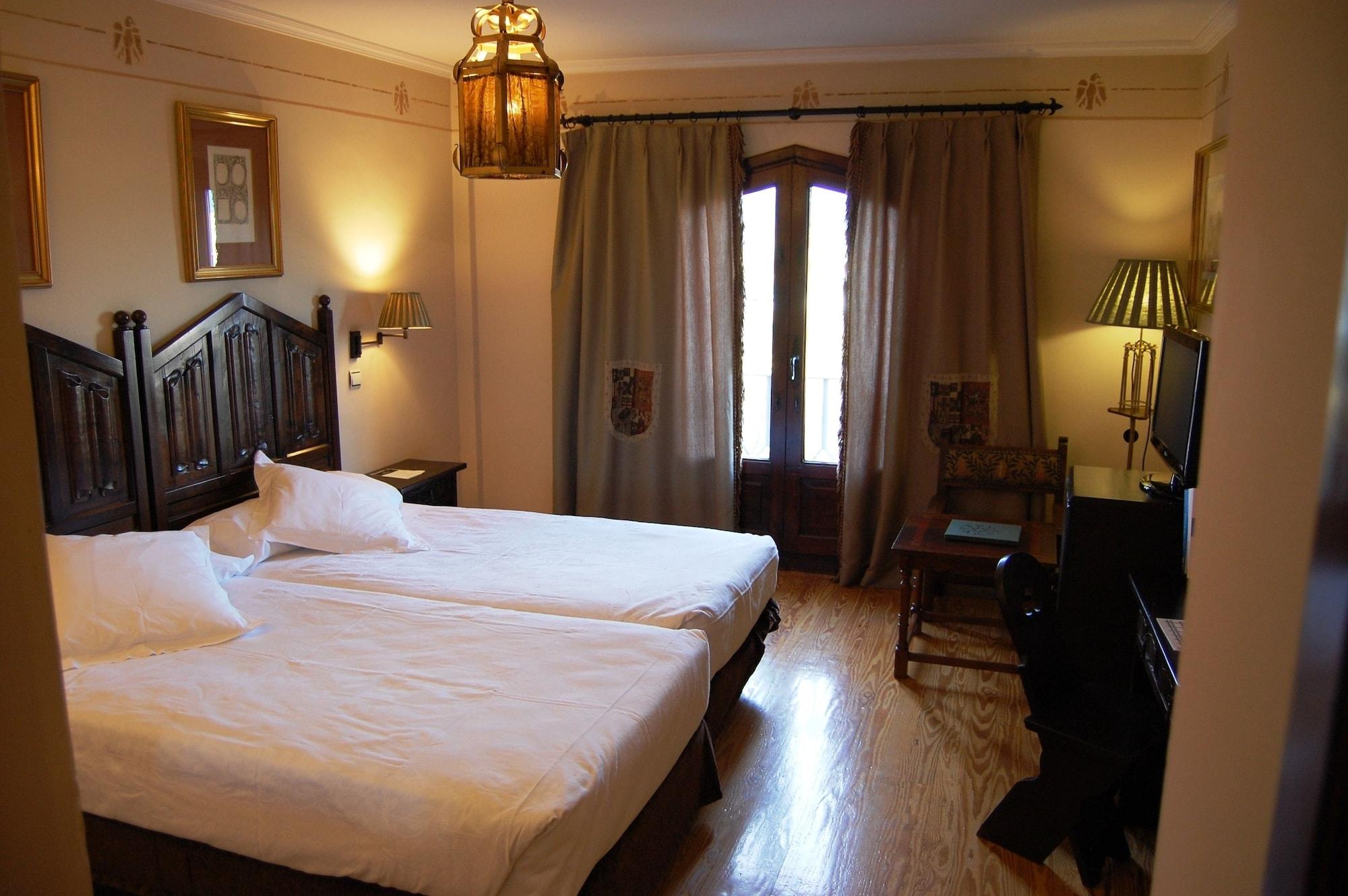 Parador De Olite Buitenkant foto
