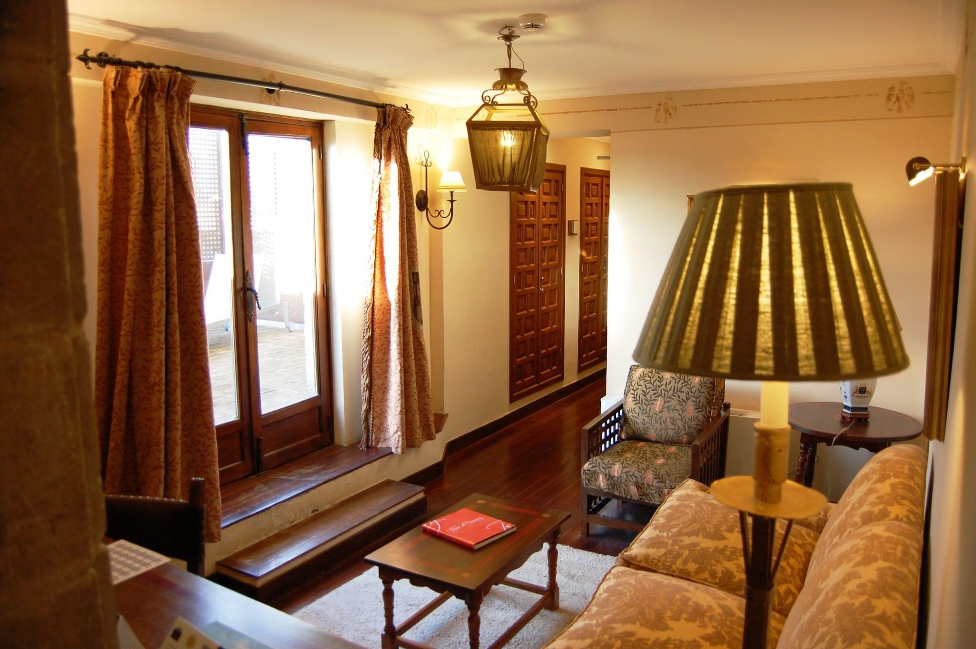 Parador De Olite Buitenkant foto
