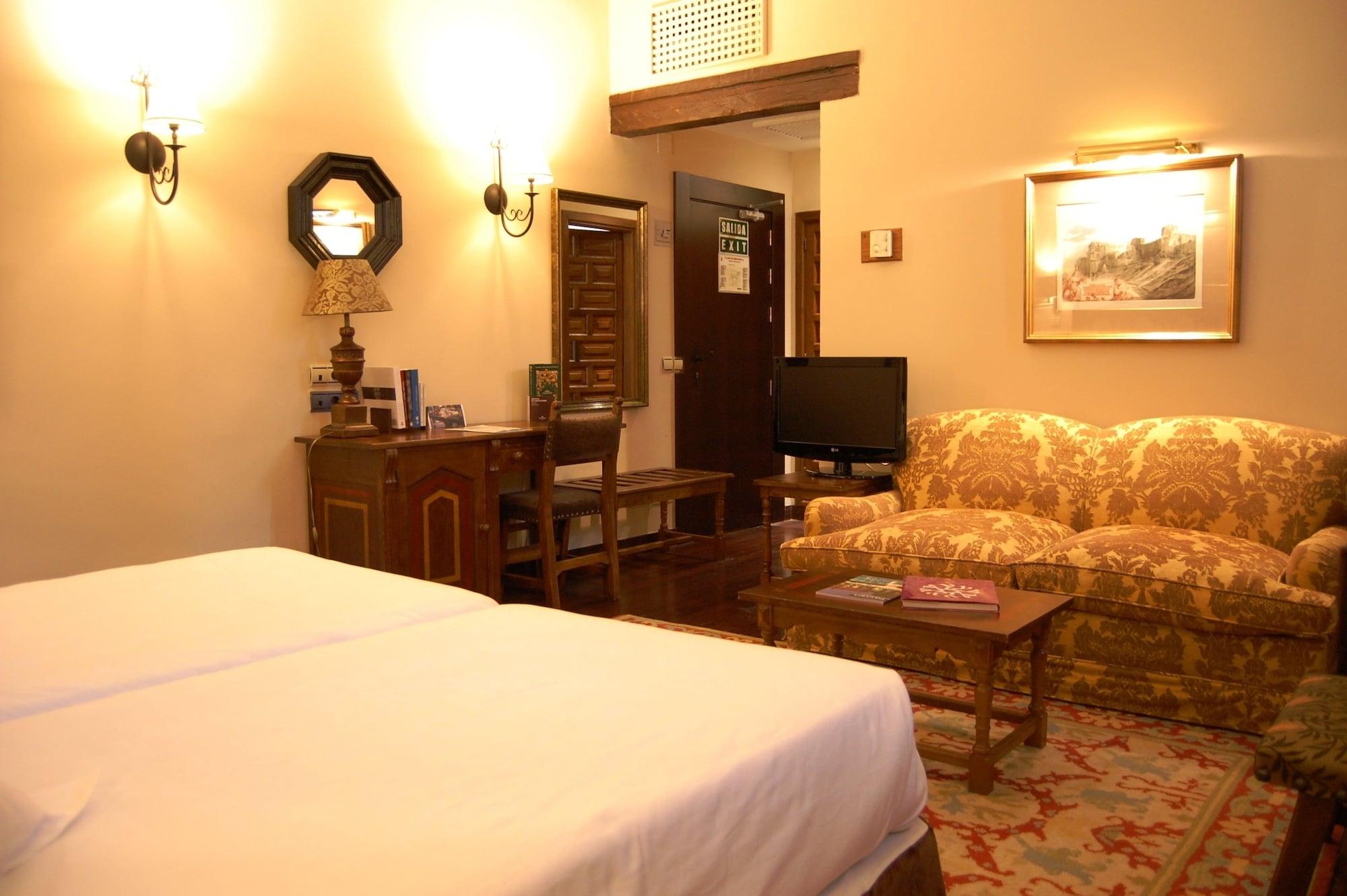 Parador De Olite Buitenkant foto