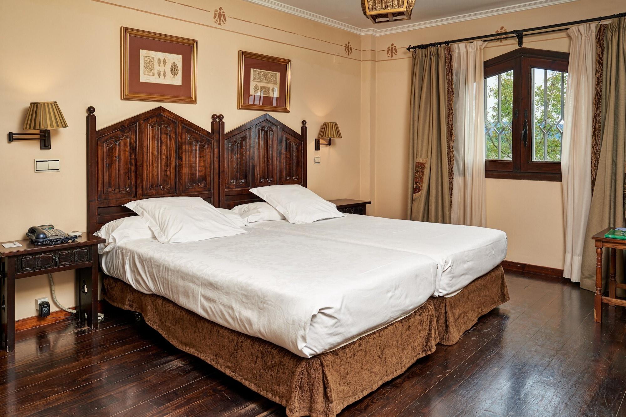Parador De Olite Buitenkant foto