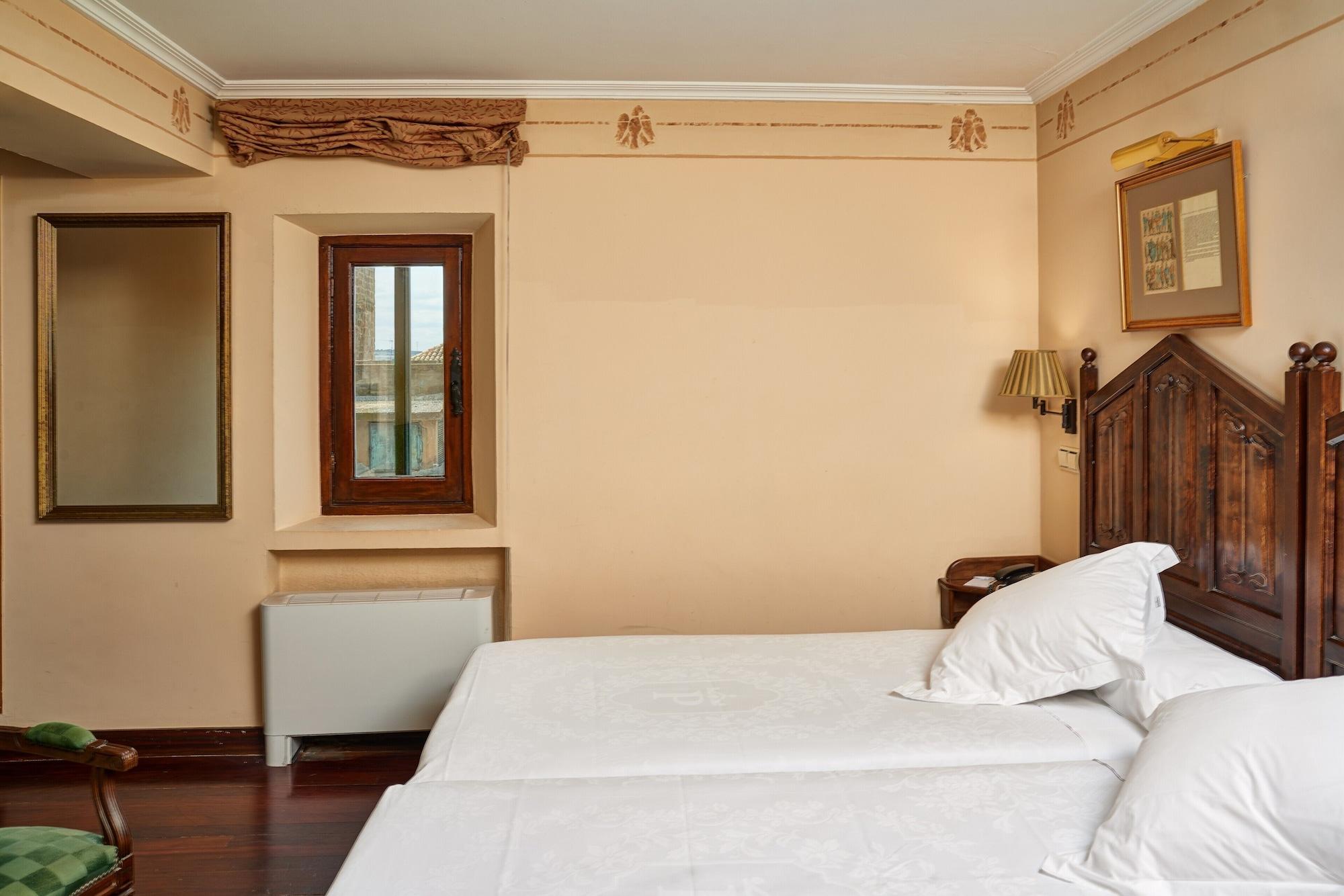 Parador De Olite Buitenkant foto