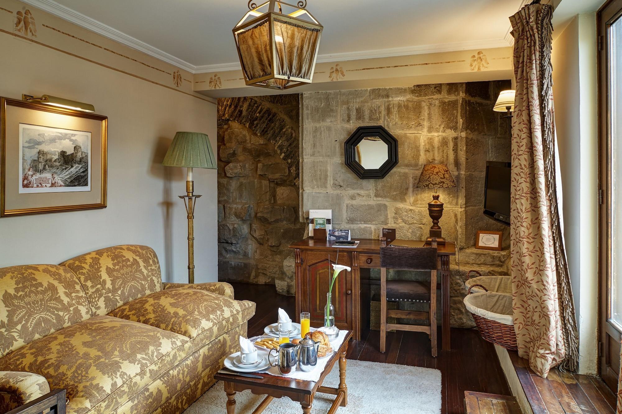 Parador De Olite Buitenkant foto