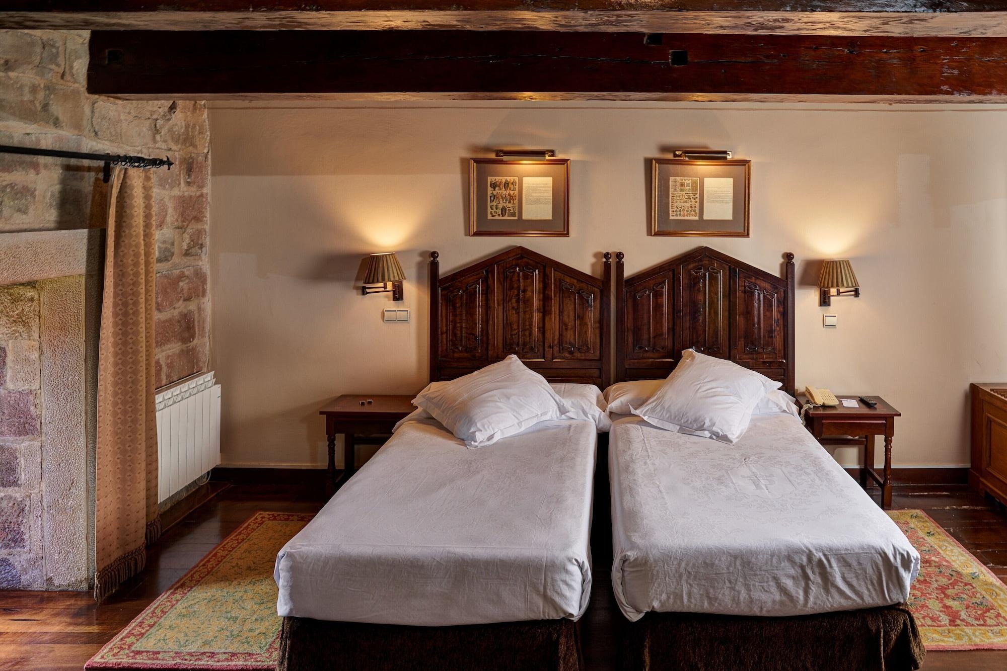 Parador De Olite Buitenkant foto