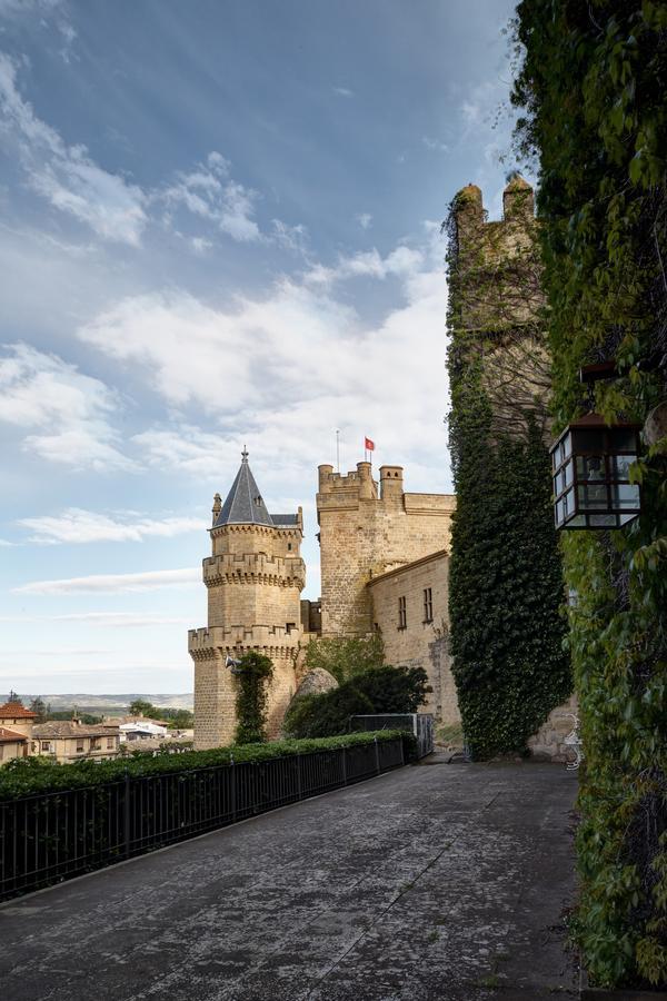 Parador De Olite Buitenkant foto