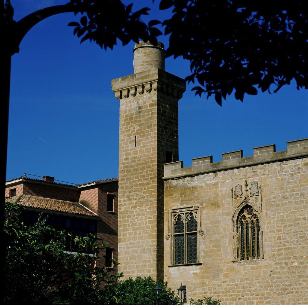 Parador De Olite Buitenkant foto